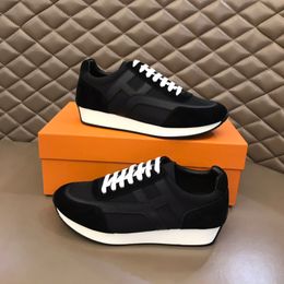 Moda Hombre Escape Casuals Zapatos Soft Bottom Running Sneaker Italia Banda elástica refinada Low Top Calfskin Designer Outdoor Striding Casual Athletic Shoes Box EU 38-45