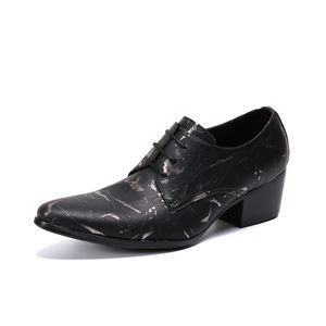 Fashion Men High Heel Business Robes Suit Men Brac Bullock Véritage en cuir noir Black Lace Up Wedding Mens Chaussures