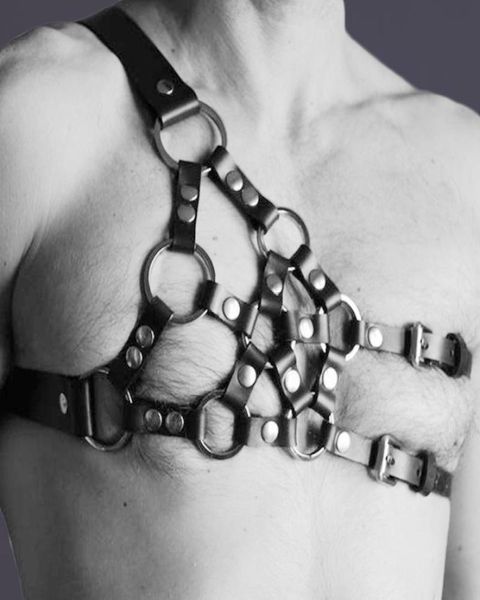 Fashion Men lencería de cuero Cuerpo sexual ajustable Bondage de sexo Juego de sexo Músculo Músculo Bras de sujetadores enjaulados gay Sets8390216