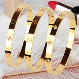Mode cadeau-accessoires voor heren en dames 18k gouden diamanten hartvormig kruis ongewijzigde zwarte kwaliteit roestvrijstalen armband