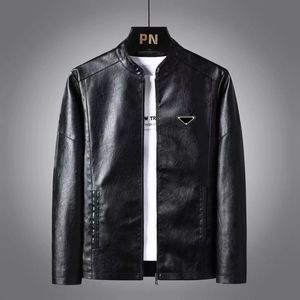 Moda Fashion Men's Leather Diseñador de chaqueta de cuero artificial Cartas femeninas amantes de la mujer ropa de motocicleta abrigo a prueba de viento de los hombres