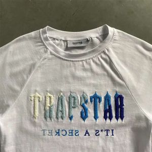 T-shirts pour hommes de mode T-shirts d'été T-shirt Trapstar Costume court 2023 Chenille décodée Rock Candy Saveur Dames Brodées Bottom ess