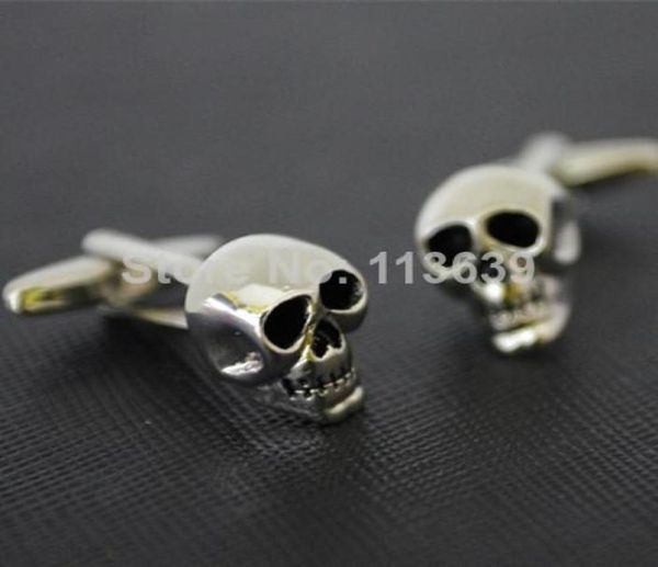 Fashion Men Shirt Skeleton Skull Cuffer Bison de nouveauté High Quality Gift Silver Color Button Garments Accessoire4521618