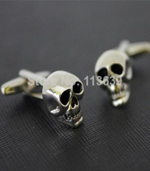 Fashion Men Shirt Skeleton Skull Cuffer Bison de nouveauté High Quality Gift Silver Color Button Garments Accessory2679148