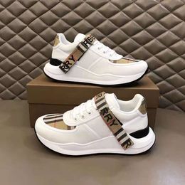 Hombres de moda Partes inferiores suaves Zapatos de vestir aumentados Zapatillas de deporte para correr Famosa banda elástica Low Top Canvas Leather Ligero Cómodo Fitness Walk Casual Trainers EU 38-45