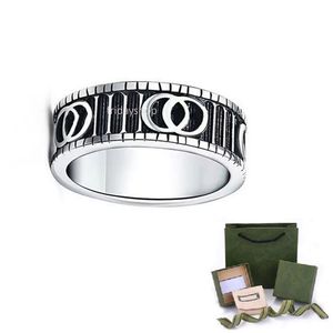 Fashion Mens and Womens Ring Head Platinum plaqué en argent titane en acier Designer Band Classic Bands Bijoux de luxe