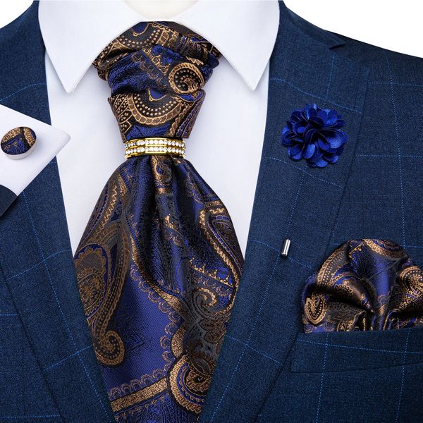 Fashion Mens Ascot Tie Silk Vintage Navy Blue Paisley Woven Cravat Anneau 5pcs Set pour mariage Scharpes Crows Gifts Accessoires240409