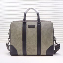 Fashion Made Made Handsel Bag Bag Bag Bag Designer Classic Matesger Bolsen Mochila de cuero Outdoor289B
