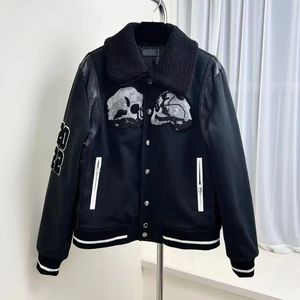 Moda para hombre Chaqueta Diseñador Hombres Prendas de abrigo Abrigos hombre Chaquetas hombre Cuello de lana de cordero Cráneo y huesos bordado digital Hip Hop Uniforme de béisbol