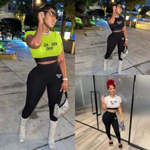 The New Listing Womens Designer Chándal Deportes Conjunto de dos piezas Summer Letter Printing Manga corta Top Fashion Splice Tight Hip Lifting Pants Suit