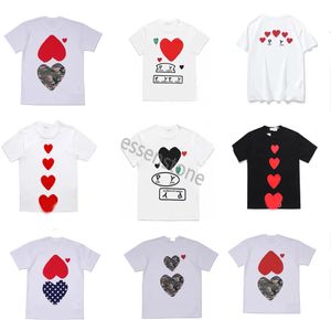 Moda para hombre Jugar camiseta Diseñador Camisa de corazón rojo Commes Camisas casuales para mujeres Des Badge Garcons Camisa de juego de alta calidad Algodón Bordado pareja camisetas regalos