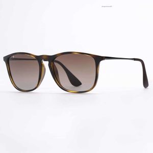 Gafas de sol de la moda para hombres Conducción de gafas de sol polarizadas Man Sun Glasses Shades de Oclus con estuche de trampas y paquete minorista Bandas de prohibición de lluvia bipa