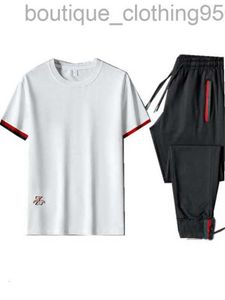 Moda para hombre Chándales Diseñador Verano Trajes de abeja Camiseta Conjunto Camisas Pantalones cortos Conjuntos Hombre Trajes de lujo Ropa deportiva Tallas grandes M-5XL