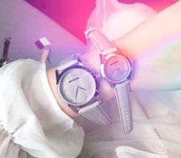 Mode Hommes Femmes BEE Montres 39mm 32mm Glacé véritable horloge en cuir table Quartz Mouvement affaires suisse explosions annuelles couples montre-bracelet cadeaux