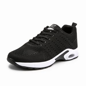 Mode heren vrouwen kussen loopschoenen ademende ontwerper zwart blauw grijze sneakers trainers sport maat 39-45 W-1713