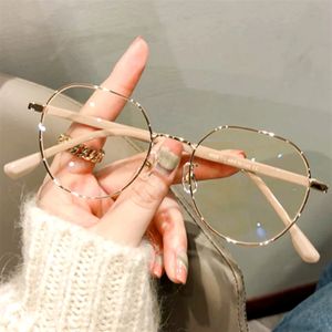 Fashion Metal Antiblue Light Glasse Men Vintage Ultralight Oval Frame Game Hoggles Blue Ray Ray Blocking E EOBLESSES 240424