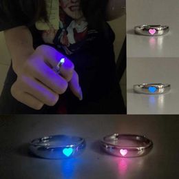 Fashion metal Love Luminous Finger Ring for Women Men Glowing In Dark Heart Couple Trouwbands Sieraden Gift Accessories
