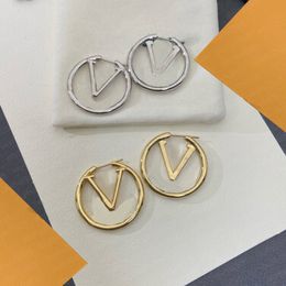 Pendientes de Metal a la moda para mujer, aro grande, pendientes clásicos simples, joyería, pendientes de diseñador de lujo, pendientes del alfabeto