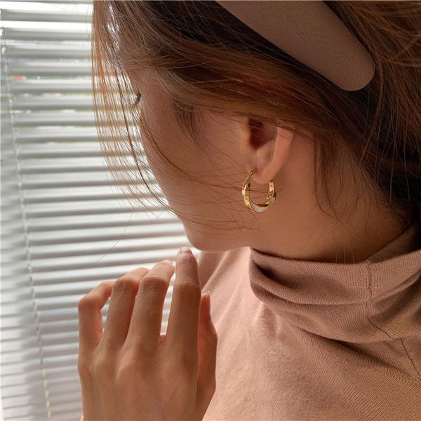 Mode métallique ovale petit cerceau boucles d'oreilles pour les femmes 2021 nouveau bijoux personnalité cercle irrégulier boucles d'oreilles