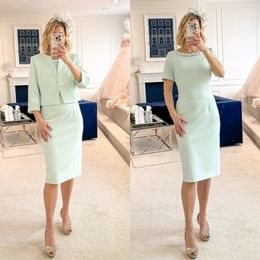 Fashion Mint Green Mother of the Bride -jurken met jas met lange mouwen Bateau nek knoppen bruiloft gasten jurk knie lengte schede moeders jurk