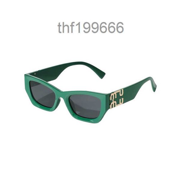 Moda Mu Gafas de sol para mujer Personalidad Espejo Pierna Metal Diseño de letra grande Gafas de marca multicolor Outlet de fábrica Promocional EspecialH5IX H5IXXLT0RJ T0RJ