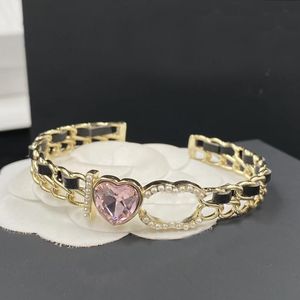 Bracelet ouvert multicolore à la mode, Design humanisé réglable, joli cadeau de luxe sélectionné rose, breloque pour amie, accessoires de bijoux exquis de qualité supérieure