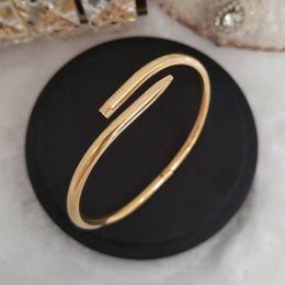 Fashion Nail Armband nagel Bangle ontwerper Charm Armbanden Ketting 18K verguld roestvrij staal voor WomenGirl Bruiloft Moederdag Sieraden Vrouwen