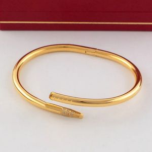 Bracelet à ongles de mode femmes hommes bracelet manchette bracelet en acier titane avec zircon plaqué or 18 carats bracelet à ongles étanche bijoux meilleur cadeau pour femmes filles bracelets