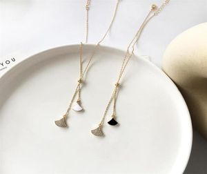 Collier de mode chaîne mince avec collier de pendentif gingkgo