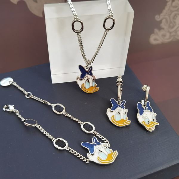 Mode Nouveau Dessin Animé Canard Pendentif Collier Hommes Chaîne Cubaine Femmes Clavicule Chaîne Bracelet Designer Boucles D'oreilles Bijoux Couple Cadeau Avec Boîte CGS14 --01