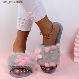 Fashion New Cootelili 2021 Slippers Hiver Gardez les chaussures chaudes pour les femmes avec une peluche de décoration de fleur à talon plat 36-41 T déc1