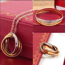Moda nuevo diseño Pareja tres anillos Triple brazalete pulsera tres colores colgante collar pendiente anillo Diseñador Joyería