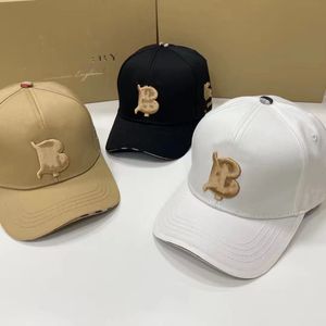 Mode Nieuwe designerhoed klassieke geruite baseballpet voor heren dames high-end luxe pet retro geruite letter zonnehoed emmerhoeden