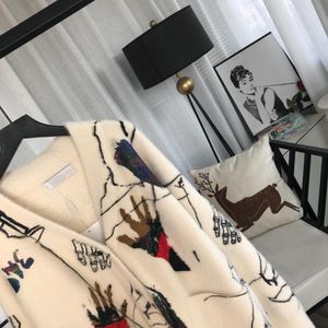 Moda-Nuevo diseñador Marfil Graffiti Cardigans para mujer Moda de lujo Mangas largas Suéteres de cachemira de visón para mujer 92839170