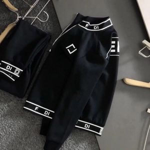 Fashion New Designers Mens Tracksuits Brand Men Running Track Suit Spring Autumn S Two Piece Sportswear Casual Style Costumes