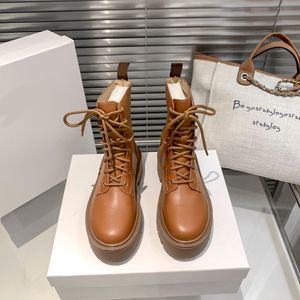 Les nouvelles bottines à la mode pour femmes utilisent des séries simples en cuir de vachette de première classe avec la taille 35-40