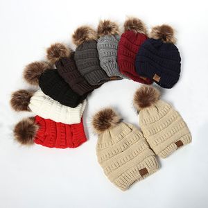 Boule de cheveux Bouchons de laine parent-enfant automne et chapeau en tricot d'hiver