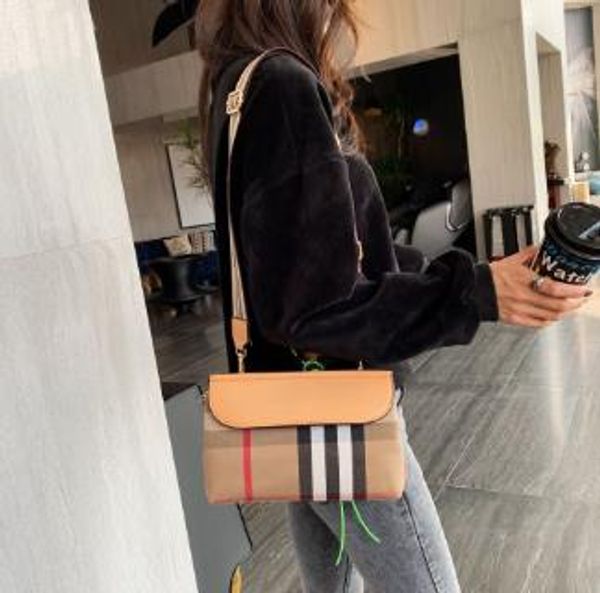 Mode Nouveau Rayé Contraste Couleur Casual Femmes Sacs Net Rouge Sac Épaule Bandoulière Mode Sac Blanc Plaid Femmes Sacs Top Qualité