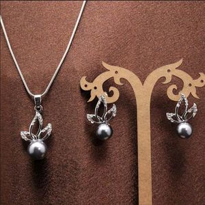 Mode nouvelles femmes 18k plaqué platine gris couleurs perle cristal autrichien collier boucles d'oreilles ensembles de bijoux W208E