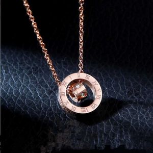 Fashion New Womens Luxury Designer Ketting Hanger Japan en Zuid-Korea Verkopen Eenvoudige Veelzijdige Net Rode Dubbele Ring Romeinse Diamant Transfer Kraal Rose Goud Kort