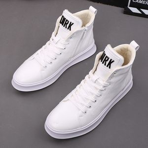 Mode nieuwste mannen metalen plaat leer high tops causale laarzen lentemerk designer feest trouwjurk schoenen mocassins punk rock sneakers