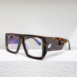 Mode off w lunettes de soleil Designer Offs Mentins blancs et femmes UV400 Généreuses Lunets de protection de grande plaque de haute qualité S omri013 Box3JU8 aléatoire de haute qualité