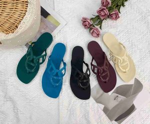 Fashion Original H Designer Slippers H New Summer Pig Nose Meuve Chaussures Herringbone Sandals Womens Beach Casual Sandales avec un logo de marque 1: 1