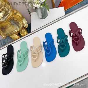 Fashion Original H Slippers Slippers Slippers Plaspers Pig Nez Herringbone Slippers Flat Botthed Beach Geark Chaussures H Chain Chain Leisure avec un logo de marque 1: 1