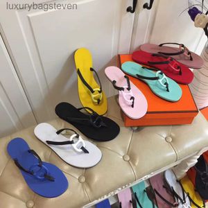 Fashion Original H Designer Slippers Slippers Summer Nouveau drôle H Pig Pig Swippers Cool Clip Foot Flat Herringbone à l'extérieur portant Bathroo avec un logo de marque 1: 1