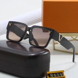 Mode extérieure grand cadre lunettes de soleil hommes femmes millionnaire preuve surdimensionné lunettes de sport en gros plage lunettes de soleil coloré UV400 lunettes 8434