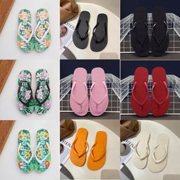 Fashion Outdoor Plateforme Pantoufles Sandales Designer Classic Pinched Beach Alphabet Print Flip Flops Summer Flat Casual Shoes Gai-13 547