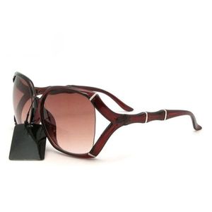 Moda Lente ovalada Gafas de sol para mujer Marco completo Diseño flameado Gafas de conducción al aire libre Gafas de moda Gafas de sol de diseñador Gafas de playa Caja ciega de Navidad