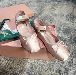 Mode Paris Ballet Designer Chaussures de danse professionnelle Ballerines en satin mm Sandales pour filles à plateforme avec nœud papillon et bouche peu profonde pour femmes 002
