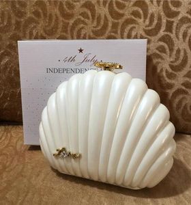 Mode Paris Belle CoCo Pearl Ball Sac à Bijoux Très mignon noir blanc perle coquille Bijoux Pochettes pochette pour charme Femmes Cadeau de Noël